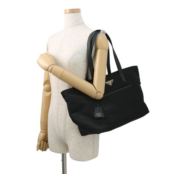 プラダ トートバッグ Re-Edition 1978 ミディアム ナイロン サフィアーノ 1BG555 PRADA 黒