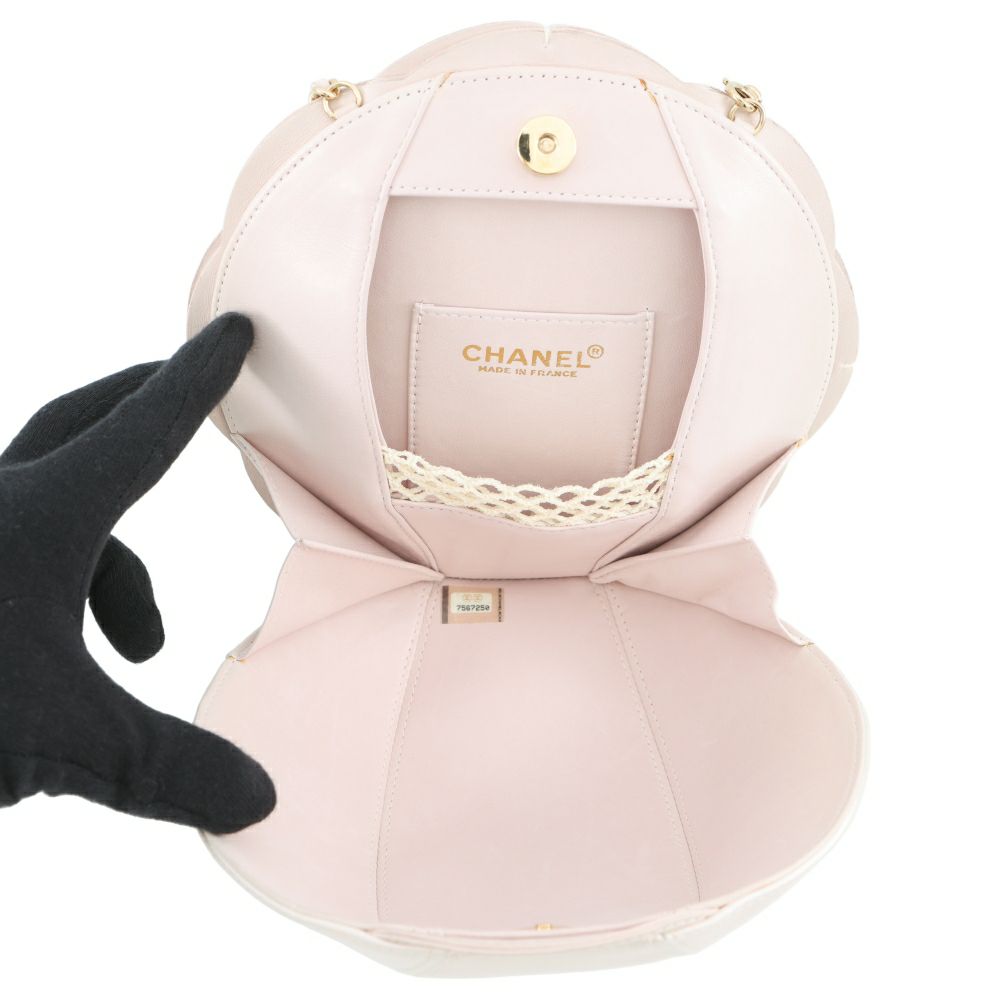 シャネル チェーンポシェット カメリア ココマーク サテン ラムスキン CHANEL ハンドバッグ