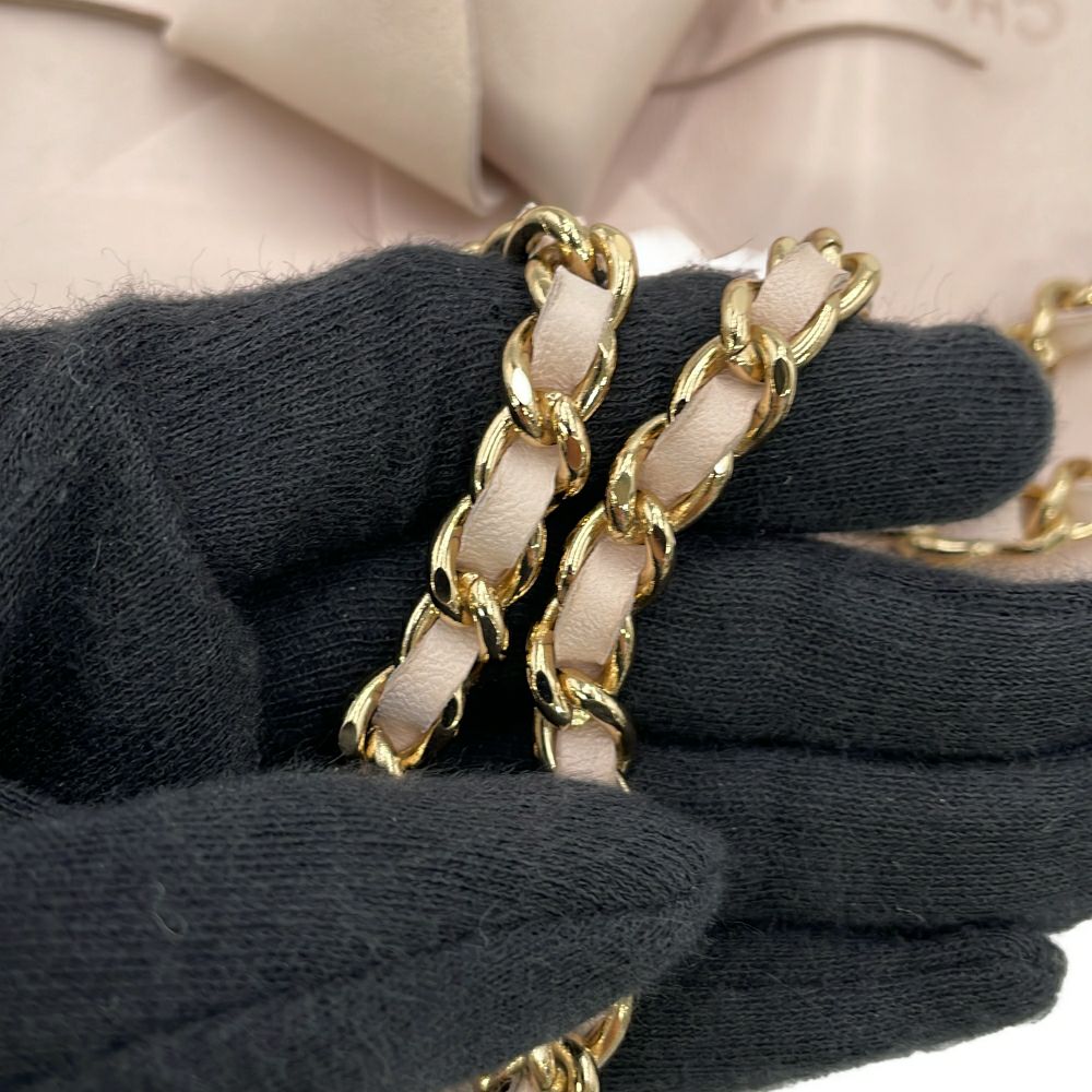 シャネル チェーンポシェット カメリア ココマーク サテン ラムスキン CHANEL ハンドバッグ