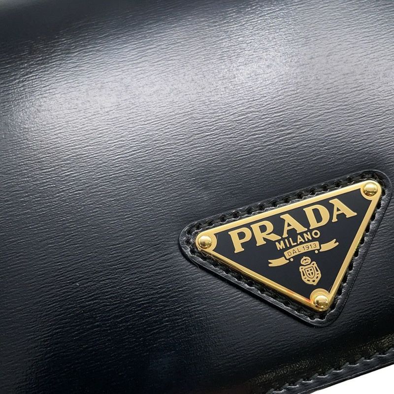 プラダ チェーンショルダーバッグ トライアングルロゴ レザー 1BD350 PRADA バッグ 黒