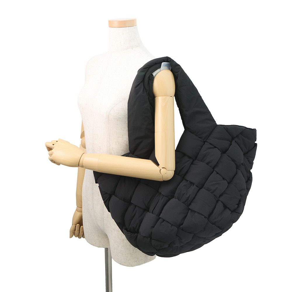 ボッテガヴェネタ ショルダーバッグ マキシイントレチャート ペーパー ナイロン 670207 黒