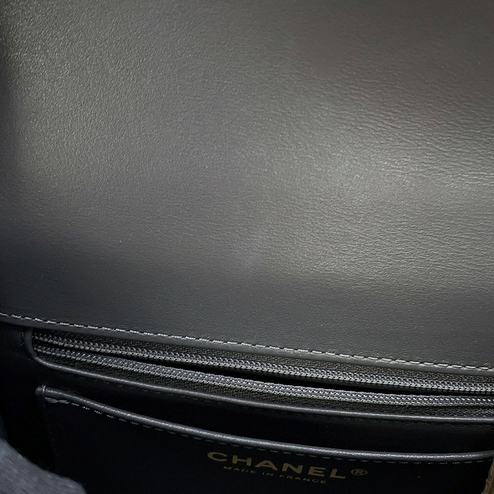 シャネル チェーンショルダーバッグ マトラッセ ココマーク トップハンドル ラムスキン AS4956 CHANEL