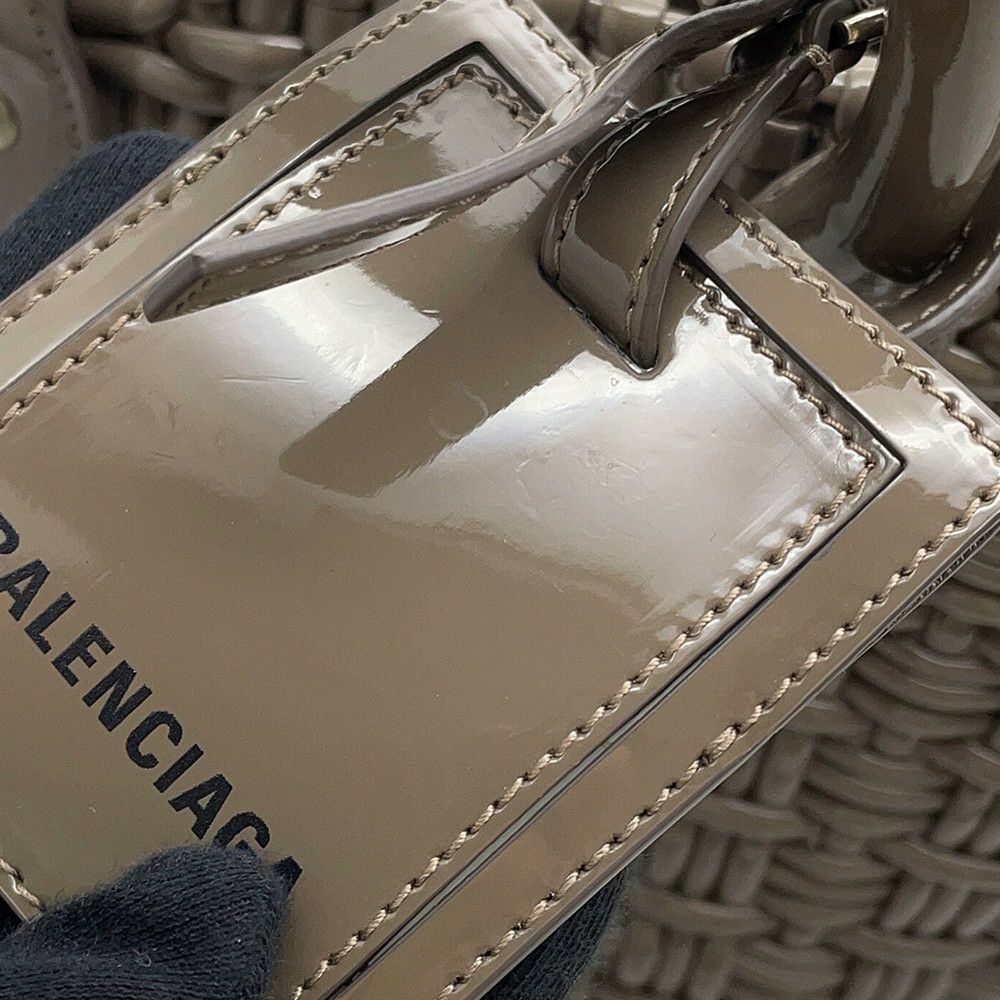 バレンシアガ ハンドバッグ ビストロXS パテントレザー 671342 BALENCIAGA 2way ショルダーバッグ