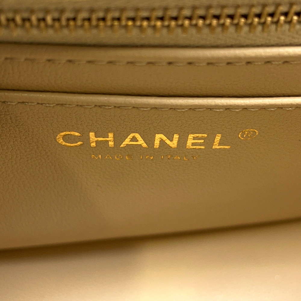 シャネル チェーンショルダーバッグ マトラッセ ココマーク キャビアスキン AS5758 CHANEL