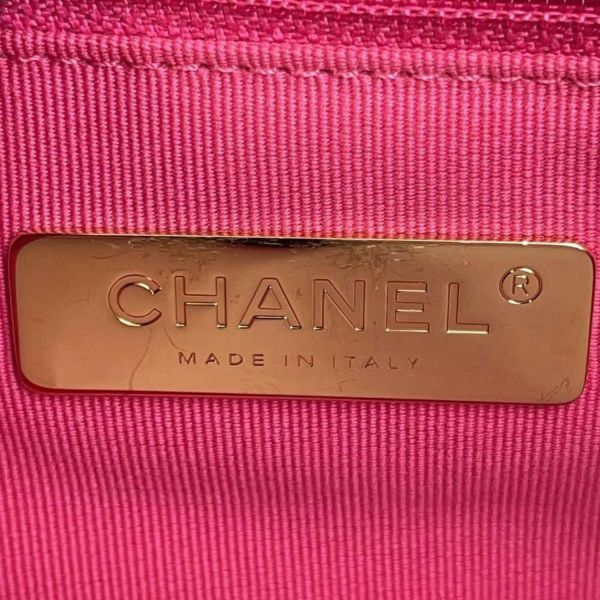 シャネル チェーンショルダーバッグ CHANEL19 ココマーク マトラッセ ラムスキン CHANEL バッグ ハンドバッグ