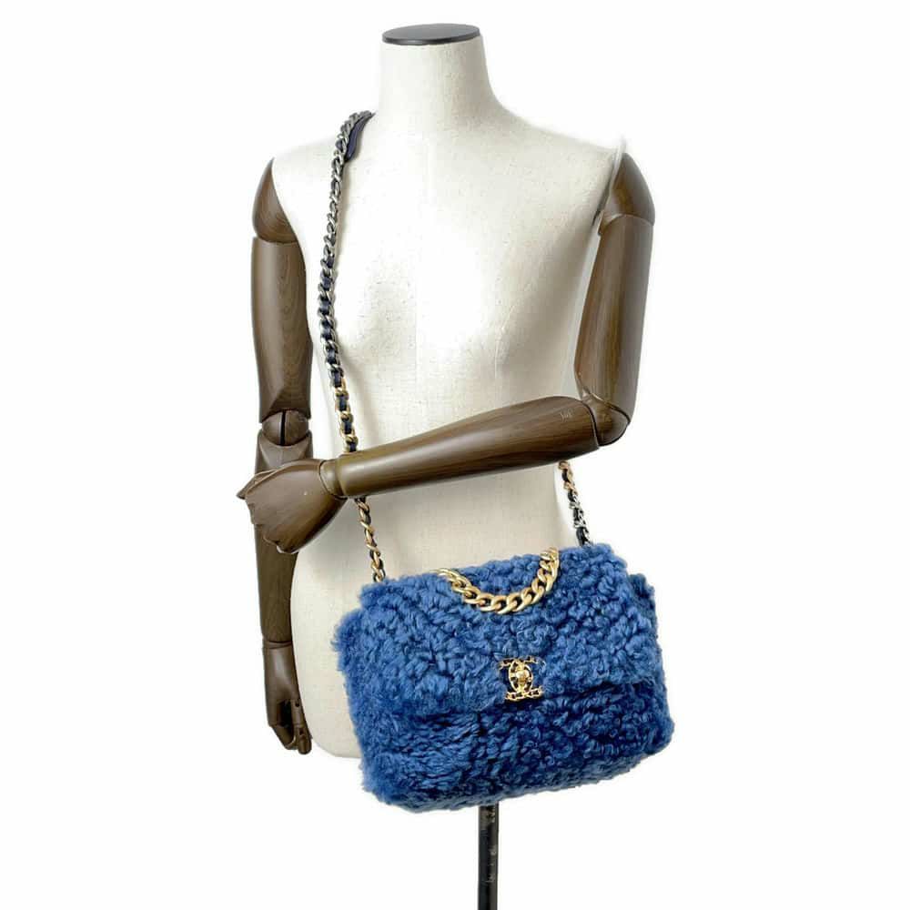 シャネル チェーンショルダーバッグ 19 ファー CHANEL バッグ