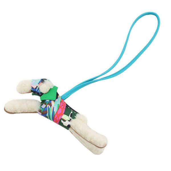 エルメス バッグチャーム バディ アロハ ブルーイドラ/ヴェールコミック ラムスキン/ムートン B刻印