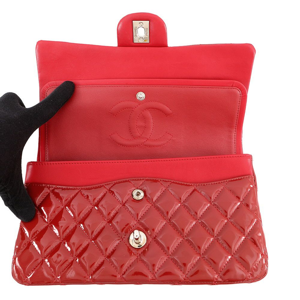 シャネル チェーンショルダーバッグ マトラッセ25 ココマーク ダブルチェーン エナメル パテント A01112 CHANEL