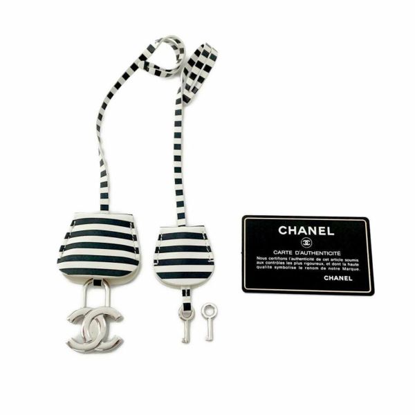 シャネル チェーンショルダーバッグ CCフィリグリー バニティ キャビアスキン A93342 CHANEL 黒 白