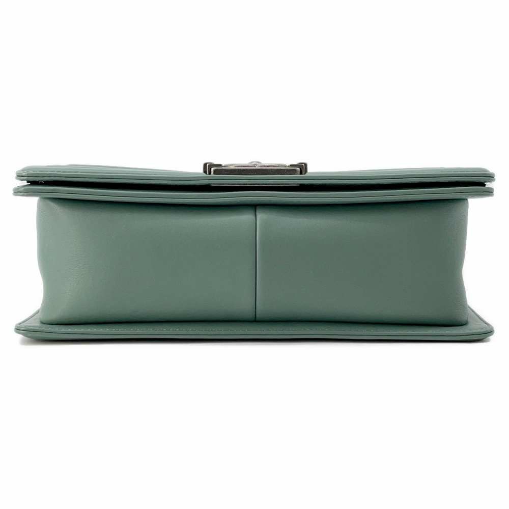 シャネル チェーンショルダーバッグ ココマーク ボーイシャネル ラムスキン A67086 CHANEL 斜めがけ BOY CHANEL