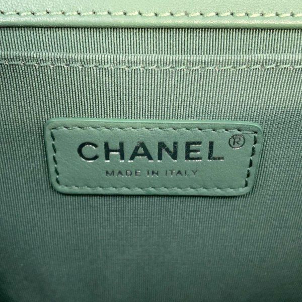 シャネル チェーンショルダーバッグ ココマーク ボーイシャネル ラムスキン A67086 CHANEL 斜めがけ BOY CHANEL