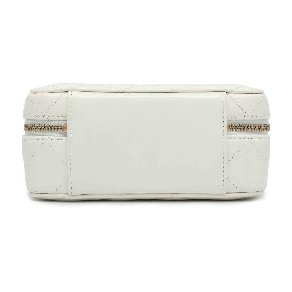 シャネル チェーンショルダーバッグ マトラッセ ココマーク バニティ カーフレザー CHANEL バッグ 白