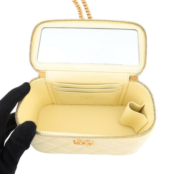 シャネル チェーンショルダーバッグ バニティ ココマーク カメリア マトラッセ ラムスキン AP3301 CHANEL