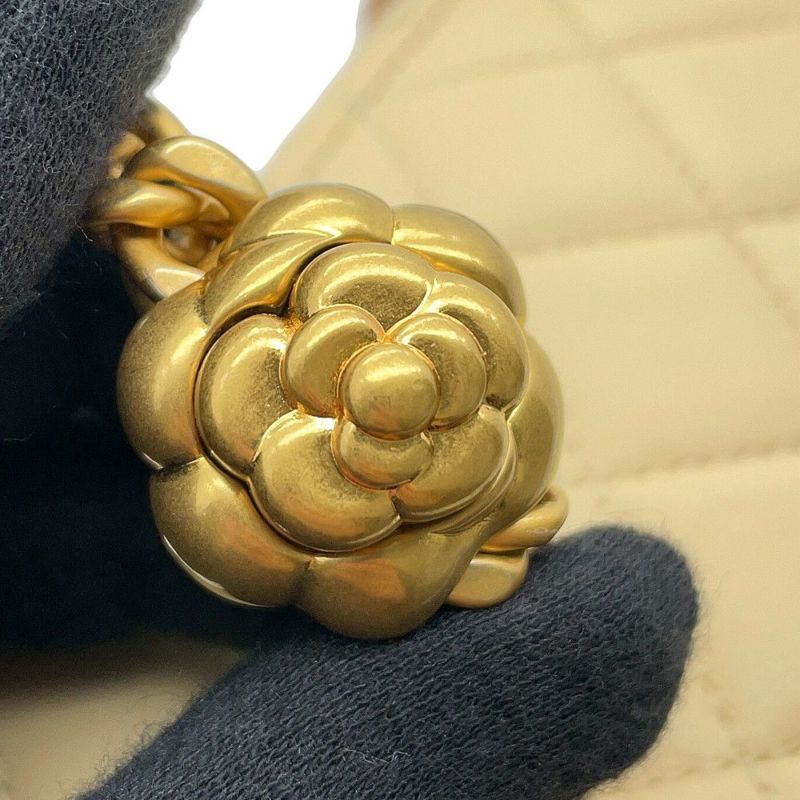 シャネル チェーンショルダーバッグ バニティ ココマーク カメリア マトラッセ ラムスキン AP3301 CHANEL