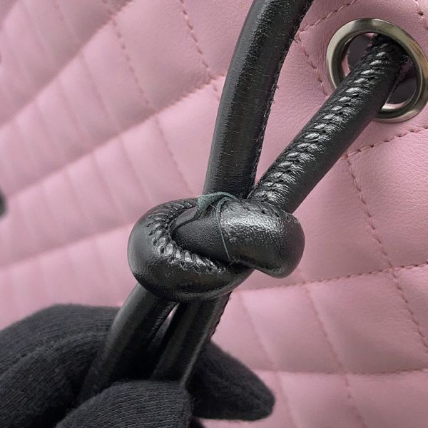 シャネル トートバッグ カンボンライン ラージトート マトラッセ ココマーク レザー A25169 CHANEL ピンク 黒