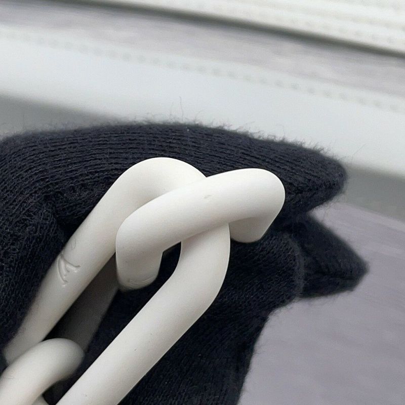 ルイヴィトン ショルダーバッグ  エピプラージュ ソフトトランク M55602 LOUIS VUITTON