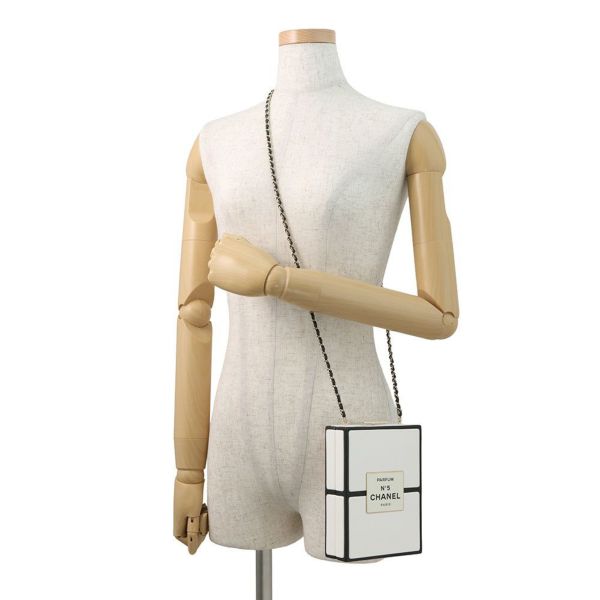 シャネル チェーンショルダーバッグ No5 パフュームボックス CHANEL 白