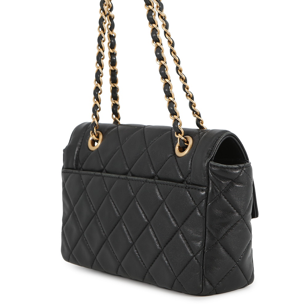 シャネル チェーンショルダーバッグ ココマーク マトラッセ ラムスキン AS5259 CHANEL 黒