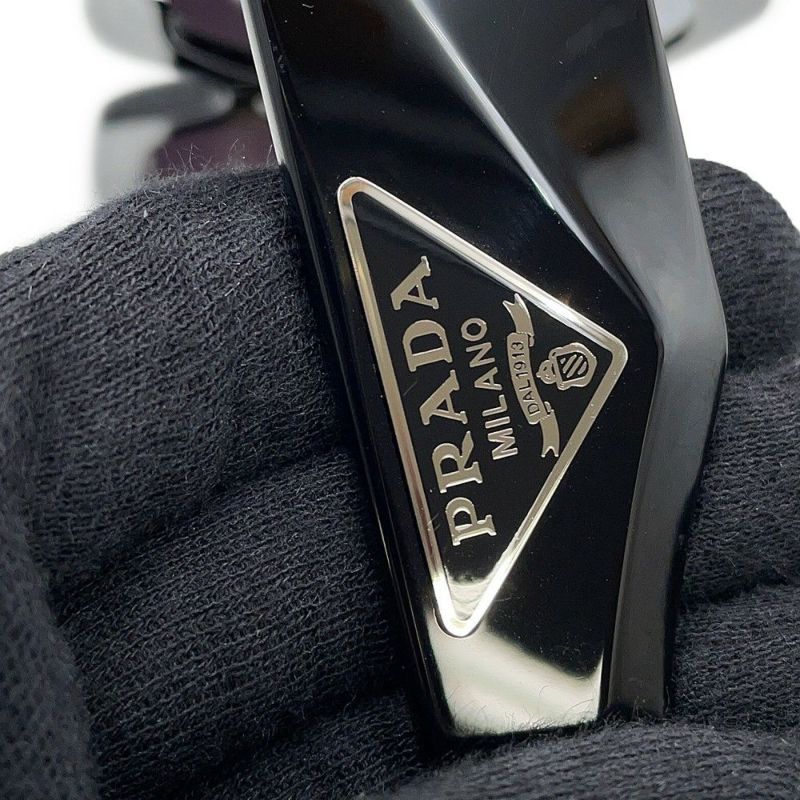 プラダ サングラス トライアングルロゴ ポリゴン型 セルフレーム PRADA アイウェア 黒