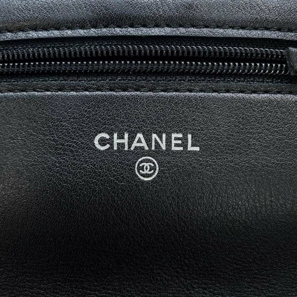 シャネル チェーンウォレット ブリリアント マトラッセ パテント ココマーク 長財布 A48692 CHANEL 黒