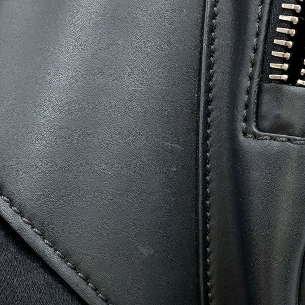 ヴァレンティノ・ガラヴァーニ ボディバッグ VLTNロゴ VY2B0A10WJW VALENTINO ベルトバッグ 黒