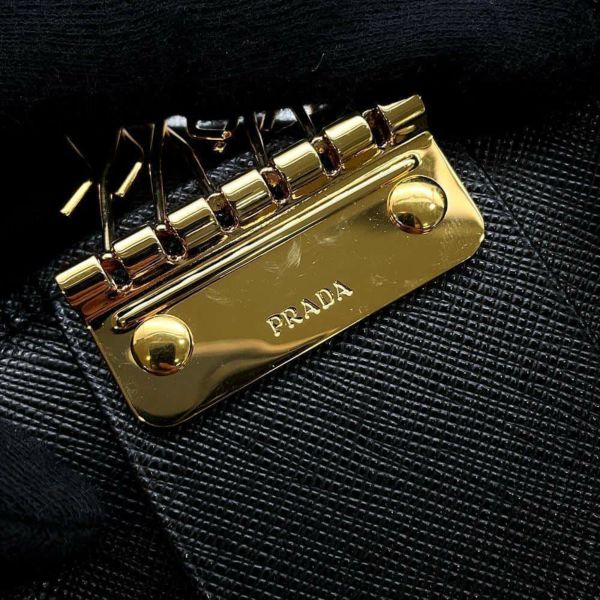 プラダ 6連キーケース サフィアーノレザー 1PG222 PRADA キーケース 黒 アウトレット品