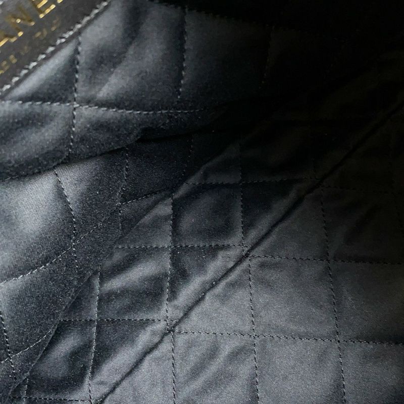 シャネル チェーンショルダーバッグ CHANEL22 スモール キャビアスキン AS3260 CHANEL ポーチ付き 黒