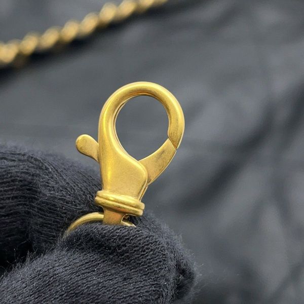 シャネル チェーンショルダーバッグ CHANEL22 スモール キャビアスキン AS3260 CHANEL ポーチ付き 黒