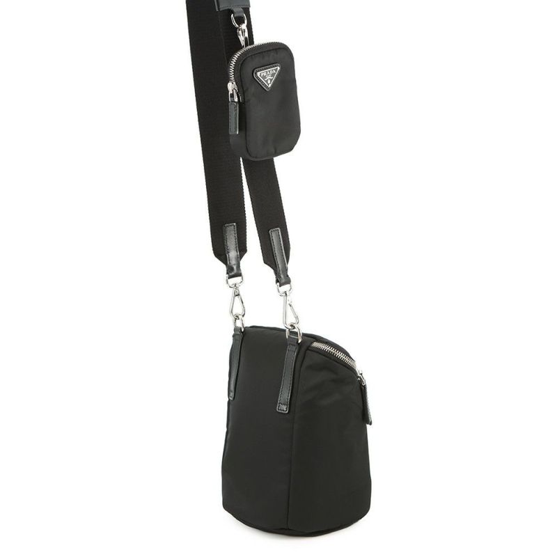 プラダ ショルダーバッグ Re-Nylon トライアングルロゴ ナイロン 2VH147 PRADA 黒