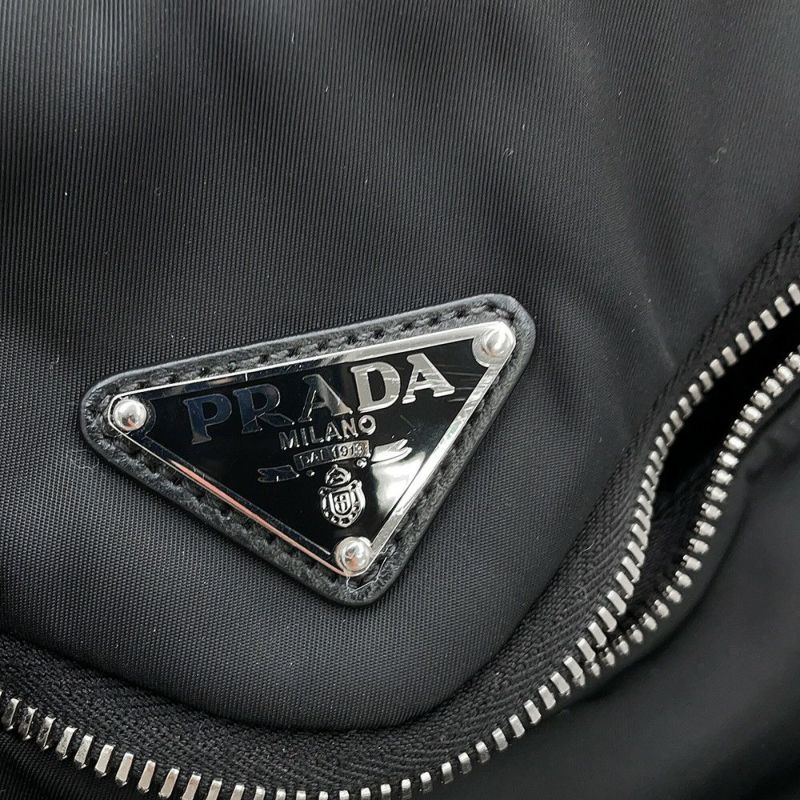 プラダ ショルダーバッグ Re-Nylon トライアングルロゴ ナイロン 2VH147 PRADA 黒