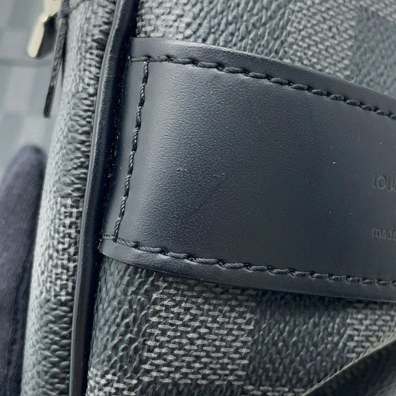 ルイヴィトン ポーチ ダミエ・グラフィット トワレ・ポーチ N47625 LOUIS VUITTON ヴィトン バッグ ブラック 黒 ノワール