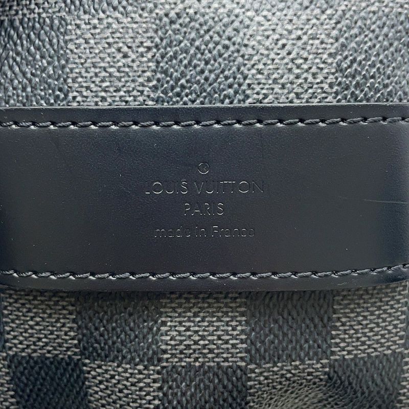 ルイヴィトン ポーチ ダミエ・グラフィット トワレ・ポーチ N47625 LOUIS VUITTON ヴィトン バッグ ブラック 黒 ノワール