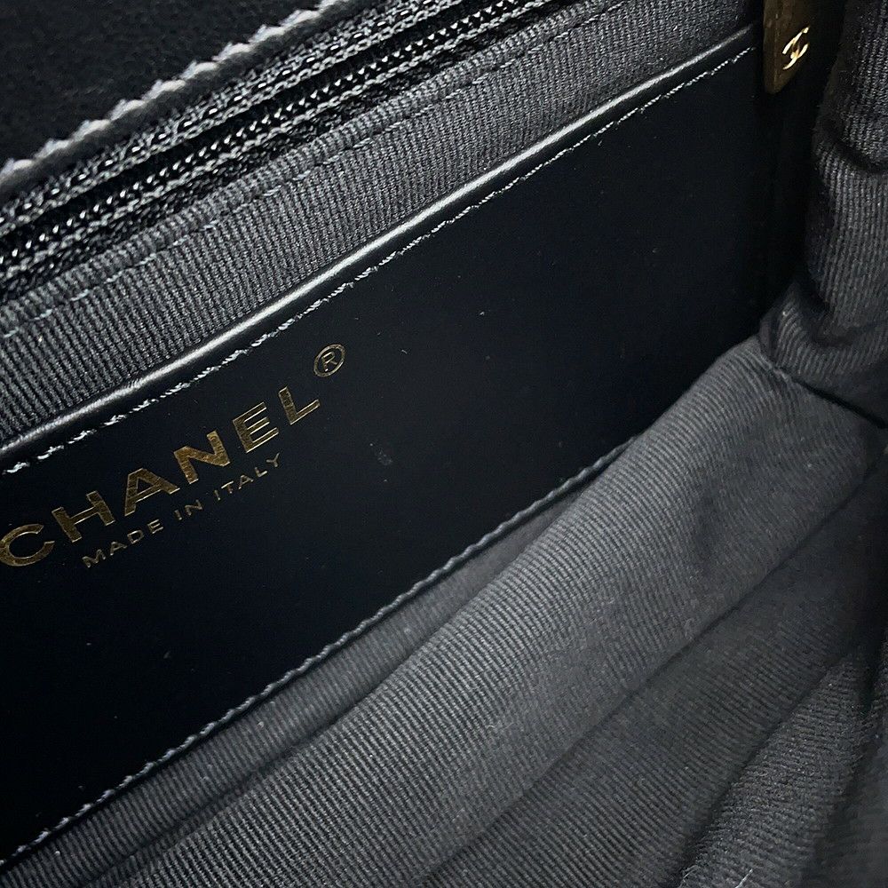 シャネル チェーンショルダーバッグ マトラッセ ココマーク ラムスキン AS3393 CHANEL 黒