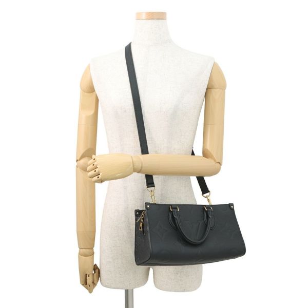 ルイヴィトン ハンドバッグ モノグラム・アンプラント オンザゴー EW M23640 LOUIS VUITTON 3way 黒 ブラック