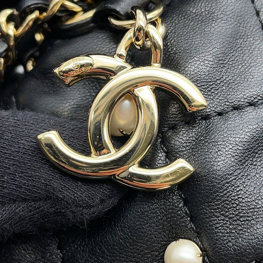 シャネル チェーンショルダーバッグ マトラッセ ココマーク ラムスキン フェイクパール AS2518 CHANEL 黒