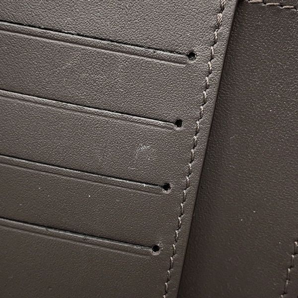 ルイヴィトン 三つ折り財布 トリヨンレザー ポルトフォイユ・カプシーヌ コンパクト M62159 財布