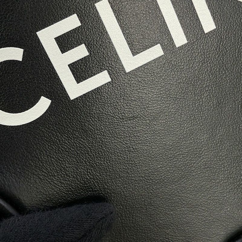 セリーヌ ショルダーバッグ ロゴ エトワール 星型 スムースカーフレザー 198763 CELINE 黒