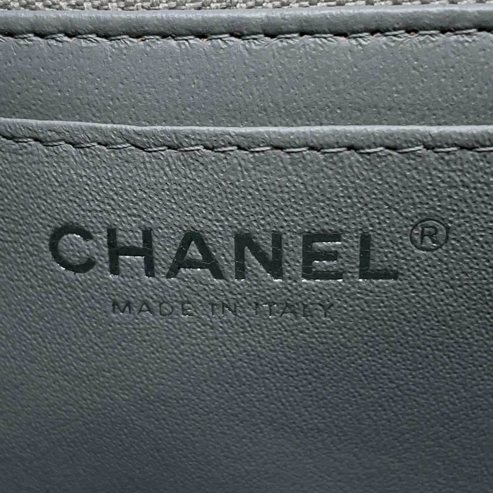 シャネル チェーンショルダーバッグ ココマーク ミニ マトラッセ ラムスキン A69900 CHANEL フラップ