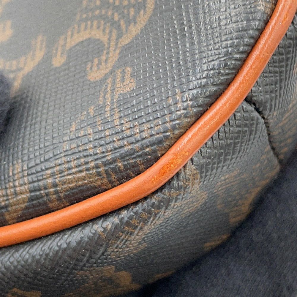 セリーヌ ショルダーバッグ トリオンフ ミニ トライアングル 195902 CELINE ポシェット