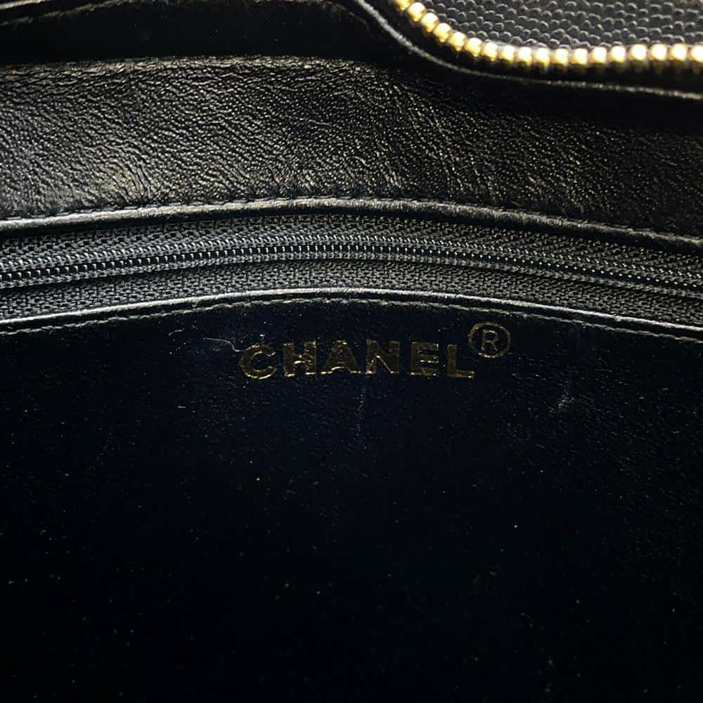 シャネル  チェーンショルダーバッグ マトラッセ ココマーク キャビアスキン CHANEL バッグ 黒