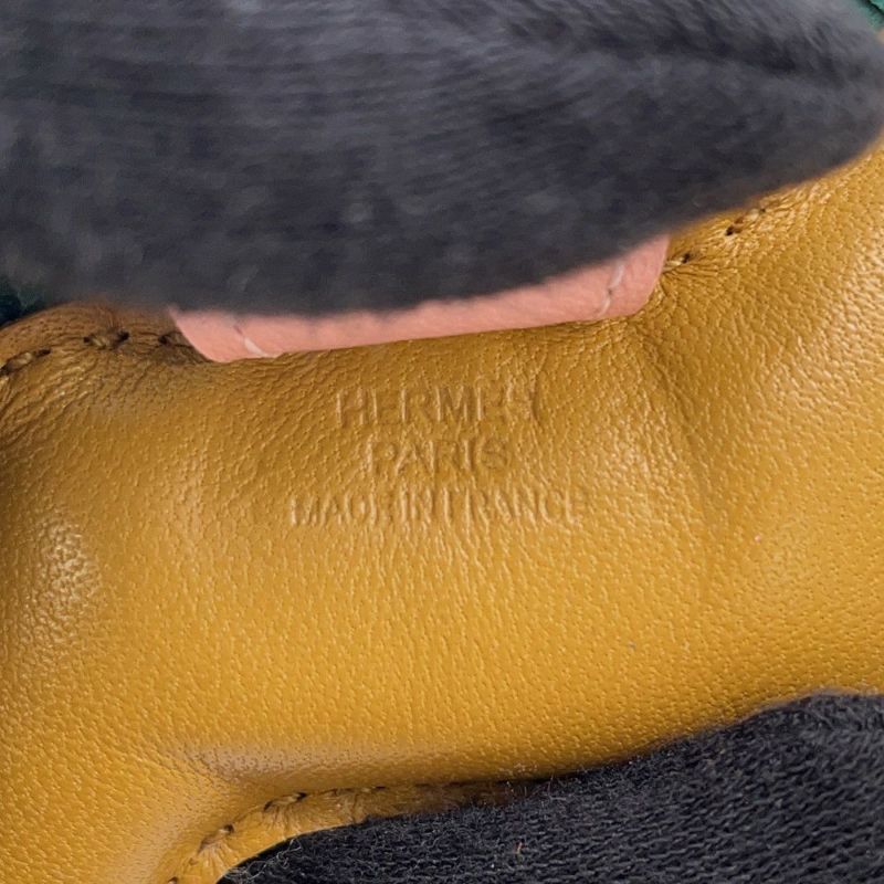 エルメス バッグチャーム ロデオ PM セサミ/ローズサクラ/マラカイト ラムスキン Z刻印