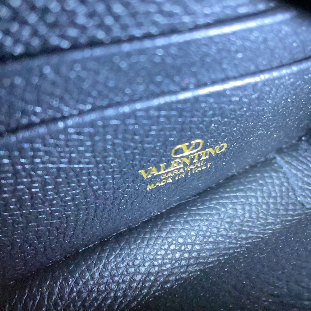 ヴァレンティノ・ガラヴァーニ チェーンウォレット Vロゴ シグネチャー カーフレザー 7W0P0W42SNP 財布 黒