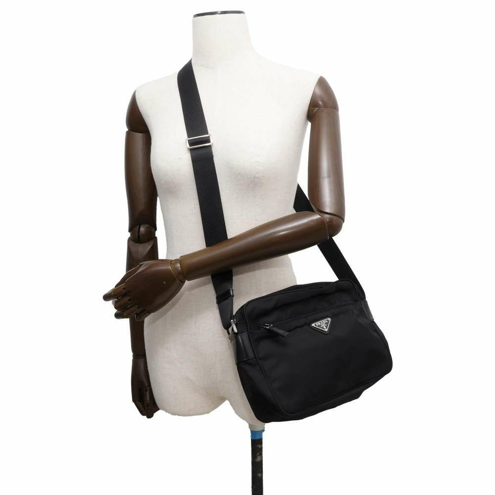 プラダ ショルダーバッグ ナイロン PRADA バッグ 斜め掛け 黒