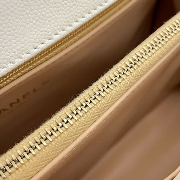 シャネル ハンドバッグ マトラッセ ココマーク トップハンドル フラップ キャビアスキン A92991 2way 白