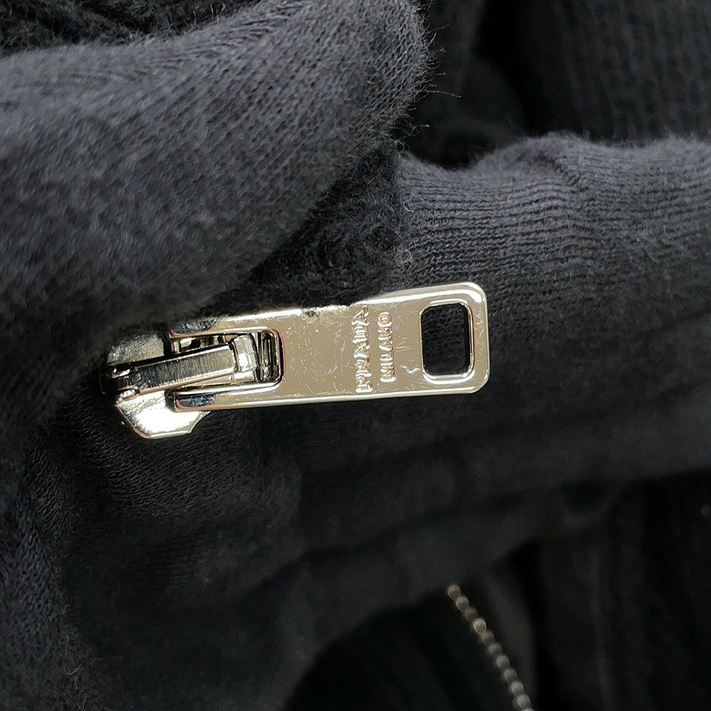 プラダ ダウンジャケット ニットダウンジャケット ウール レディースサイズ36 P25I07 PRADA アウター 黒