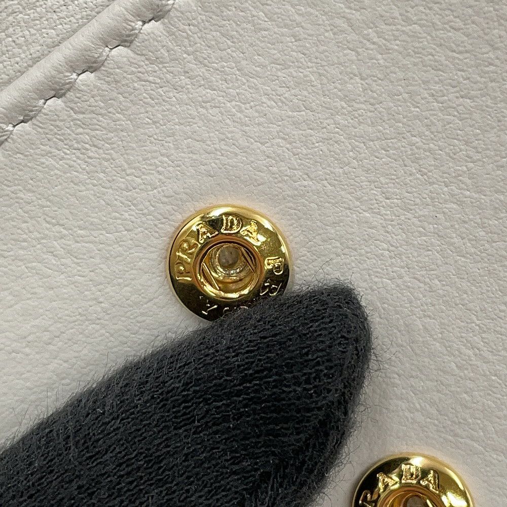 プラダ 三つ折り財布 ロゴ レザー 1MH043 PRADA 財布 白