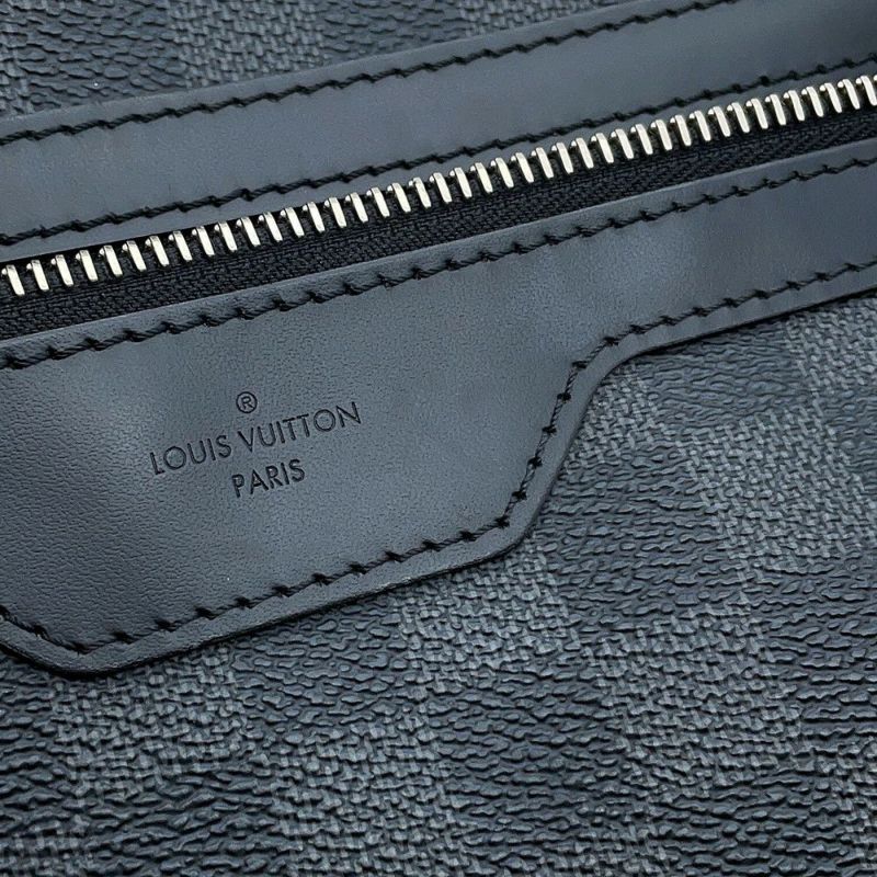 ルイヴィトン ショルダーバッグ ダミエ・グラフィット トマス N58028 LOUIS VUITTON メンズ ブラック 黒
