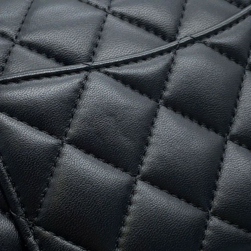 シャネル チェーンショルダーバッグ マトラッセ ココマーク トップハンドル ミニ ラムスキン AS2431 CHANEL 黒